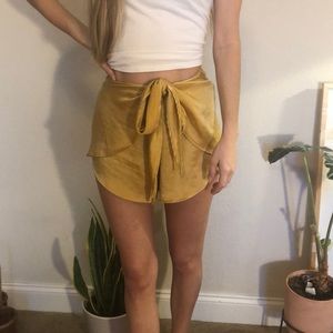 Golden silky wrap skort. Small. Plant blue